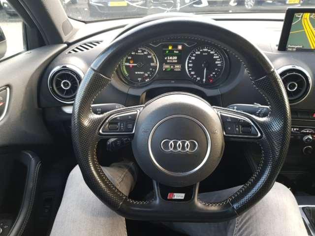 Photo 9 VIN: WAUZZZ8V5GA077692 - AUDI A3 