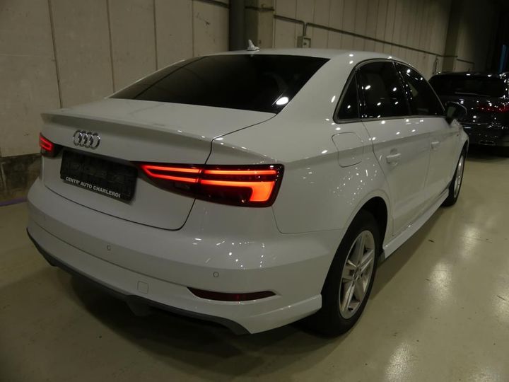 Photo 2 VIN: WAUZZZ8V5H1039087 - AUDI A3 SEDAN 