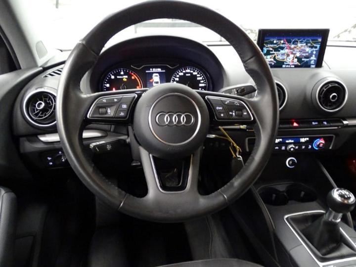 Photo 12 VIN: WAUZZZ8V5H1048968 - AUDI A3 BERLINE 