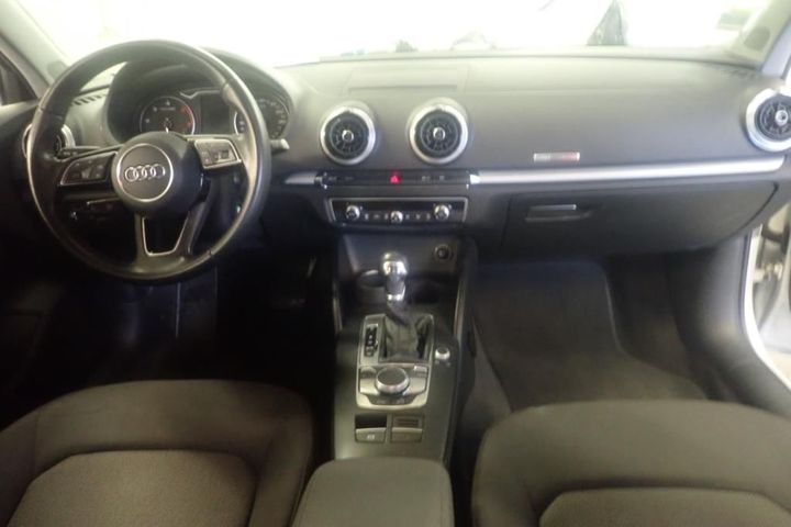 Photo 6 VIN: WAUZZZ8V5J1018889 - AUDI A3 BERLINE 