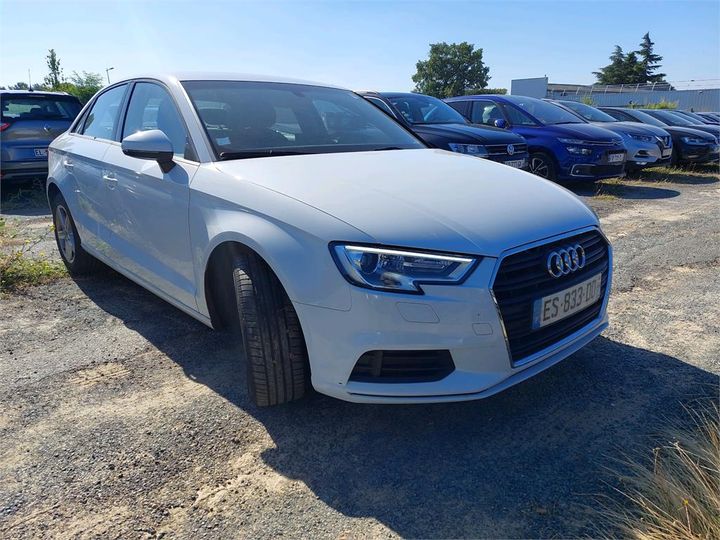 Photo 2 VIN: WAUZZZ8V5J1033490 - AUDI A3 BERLINE 