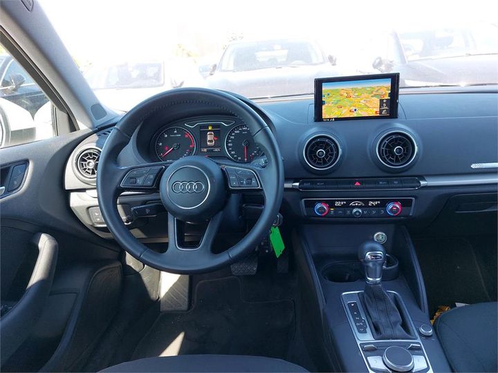 Photo 5 VIN: WAUZZZ8V5J1033490 - AUDI A3 BERLINE 