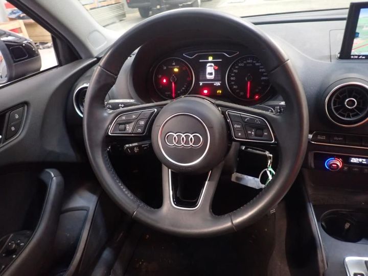 Photo 11 VIN: WAUZZZ8V5KA077684 - AUDI A3 BERLINE 