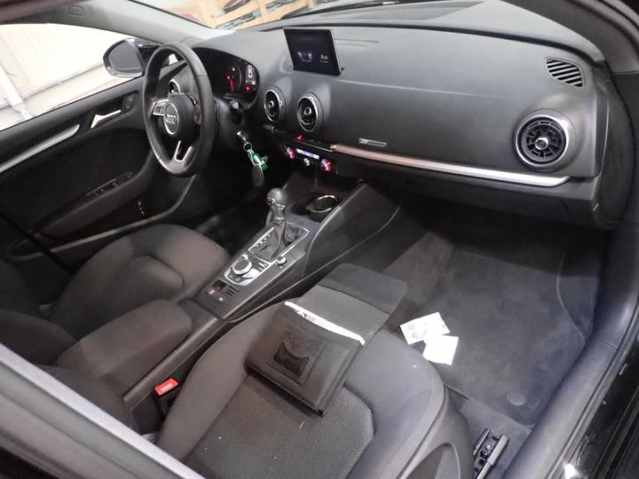 Photo 5 VIN: WAUZZZ8V5KA077684 - AUDI A3 BERLINE 