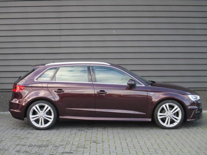 Photo 3 VIN: WAUZZZ8V6EA178754 - AUDI A3 HATCHBACK 