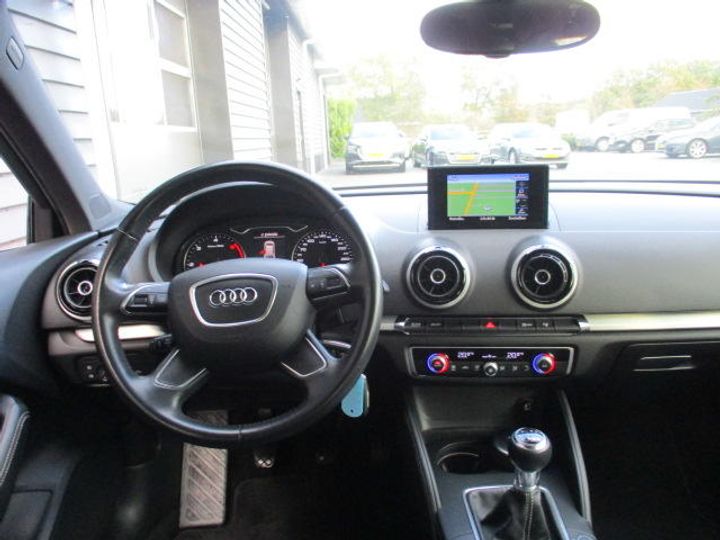 Photo 4 VIN: WAUZZZ8V6EA178754 - AUDI A3 HATCHBACK 