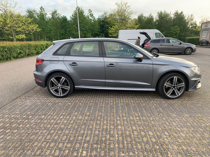 Photo 9 VIN: WAUZZZ8V6GA010566 - AUDI A3 SPORTBACK 