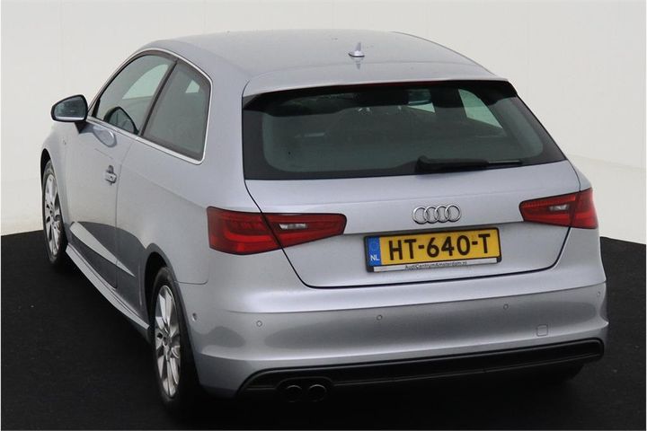 Photo 4 VIN: WAUZZZ8V6GA090824 - AUDI A3 