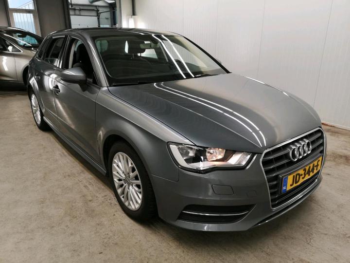 Photo 2 VIN: WAUZZZ8V6GA113261 - AUDI A3 