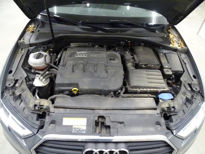 Photo 10 VIN: WAUZZZ8V6H1026140 - AUDI A3 BERLINE 