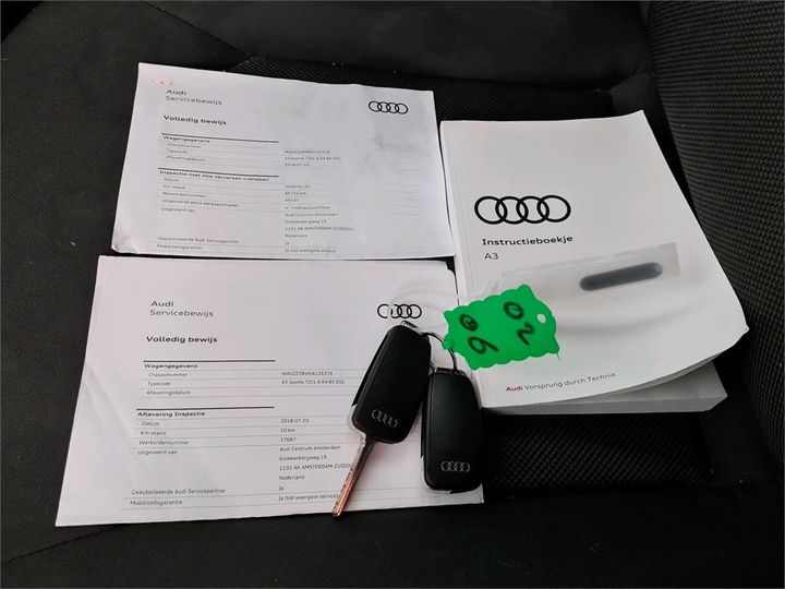 Photo 4 VIN: WAUZZZ8V6JA135316 - AUDI A3 