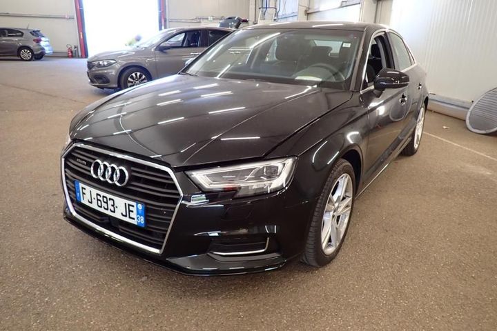 Photo 1 VIN: WAUZZZ8V6KA123345 - AUDI A3 BERLINE 