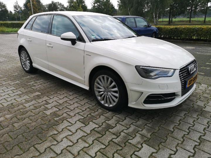 Photo 2 VIN: WAUZZZ8V7FA175931 - AUDI A3 SPORTBACK 