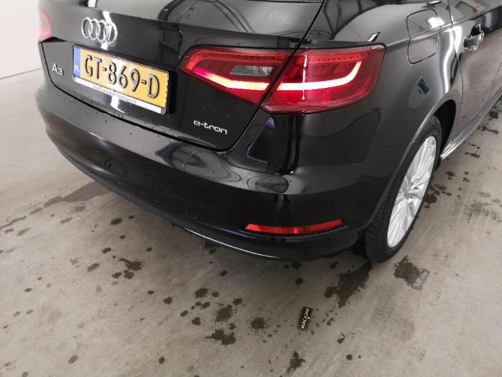 Photo 19 VIN: WAUZZZ8V7GA033130 - AUDI A3 