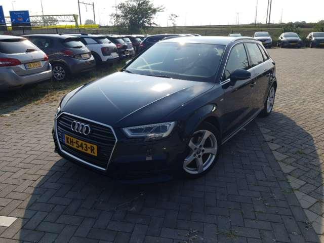 Photo 0 VIN: WAUZZZ8V7HA036739 - AUDI A3 