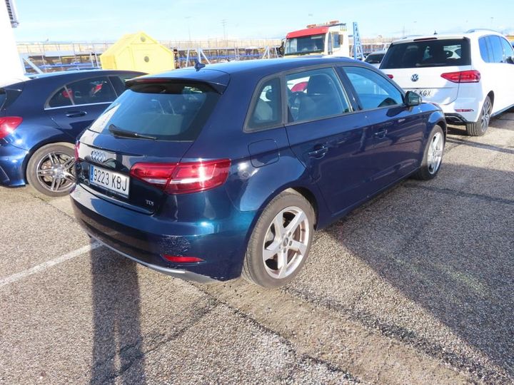 Photo 2 VIN: WAUZZZ8V7HA144410 - AUDI A3 