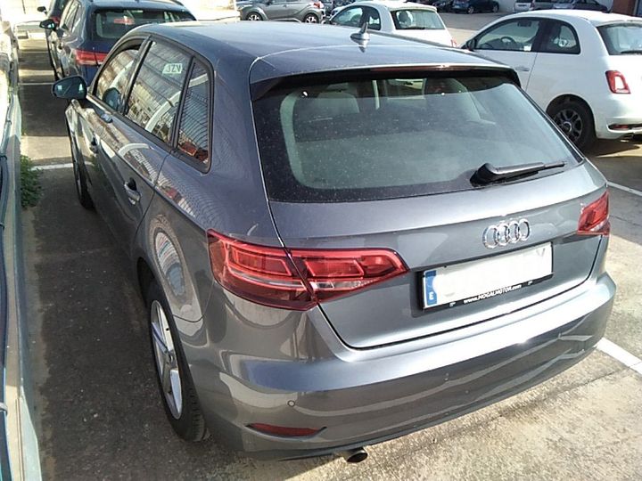 Photo 10 VIN: WAUZZZ8V7JA057502 - AUDI A3 