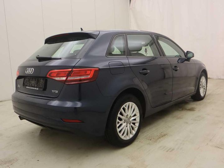 Photo 10 VIN: WAUZZZ8V7JA105628 - AUDI A3 