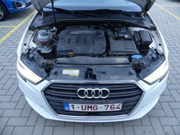 Photo 10 VIN: WAUZZZ8V7JA132182 - AUDI A3 SPORTBACK 