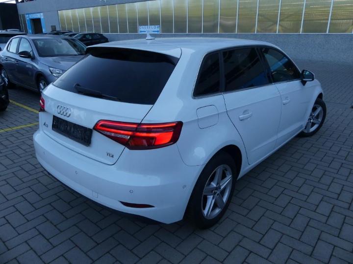 Photo 2 VIN: WAUZZZ8V7JA132182 - AUDI A3 SPORTBACK 