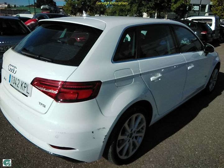 Photo 15 VIN: WAUZZZ8V7JA135275 - AUDI A3 