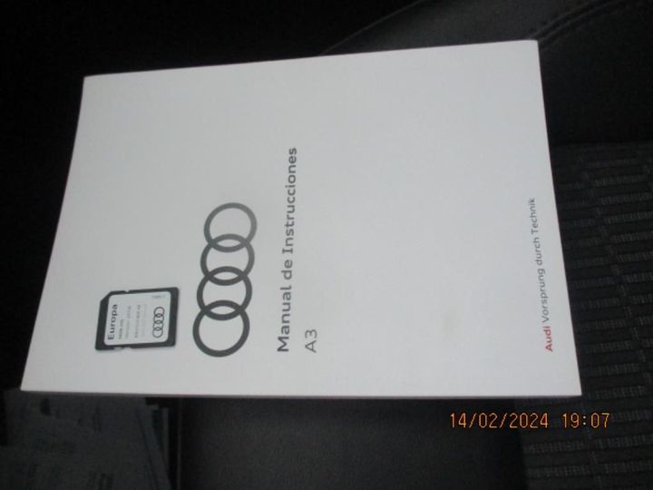 Photo 6 VIN: WAUZZZ8V7JA145501 - AUDI A3 