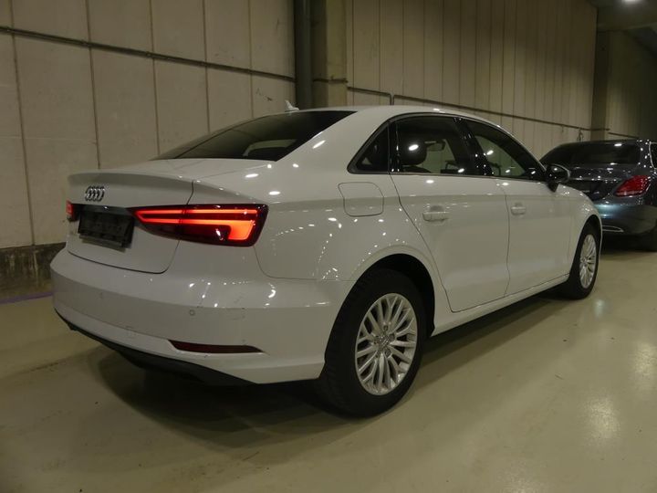 Photo 2 VIN: WAUZZZ8V8H1041822 - AUDI A3 SEDAN 