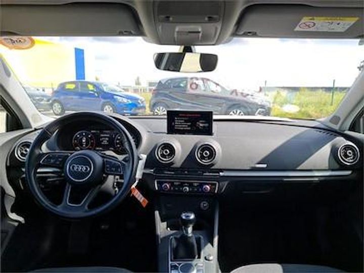 Photo 9 VIN: WAUZZZ8V8H1059074 - AUDI A3 SEDAN DIESEL - 2017 