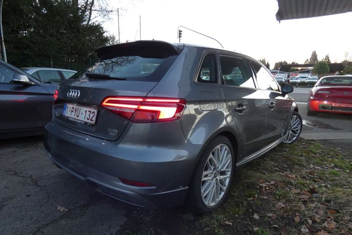 Photo 2 VIN: WAUZZZ8V8HA058782 - AUDI A3 