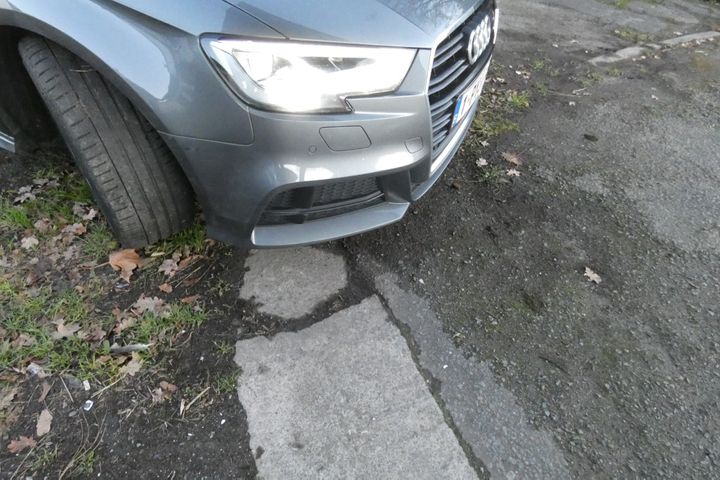 Photo 29 VIN: WAUZZZ8V8HA058782 - AUDI A3 