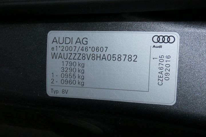 Photo 5 VIN: WAUZZZ8V8HA058782 - AUDI A3 