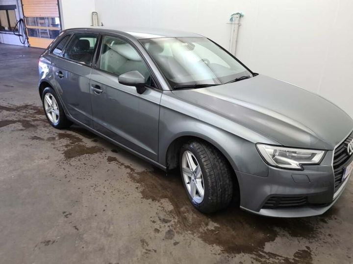 Photo 31 VIN: WAUZZZ8V8HA067840 - AUDI A3 