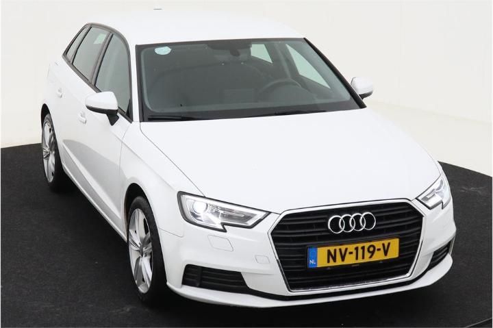 Photo 2 VIN: WAUZZZ8V8HA130418 - AUDI A3 SPORTBACK 