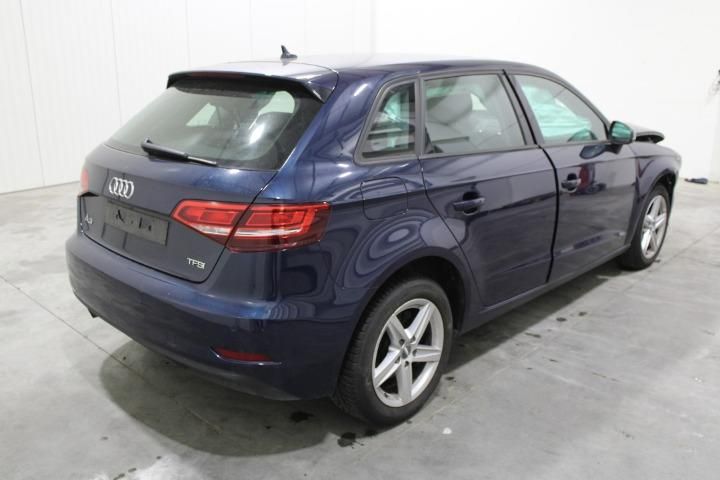 Photo 3 VIN: WAUZZZ8V8JA041762 - AUDI A3 SPORTBACK 