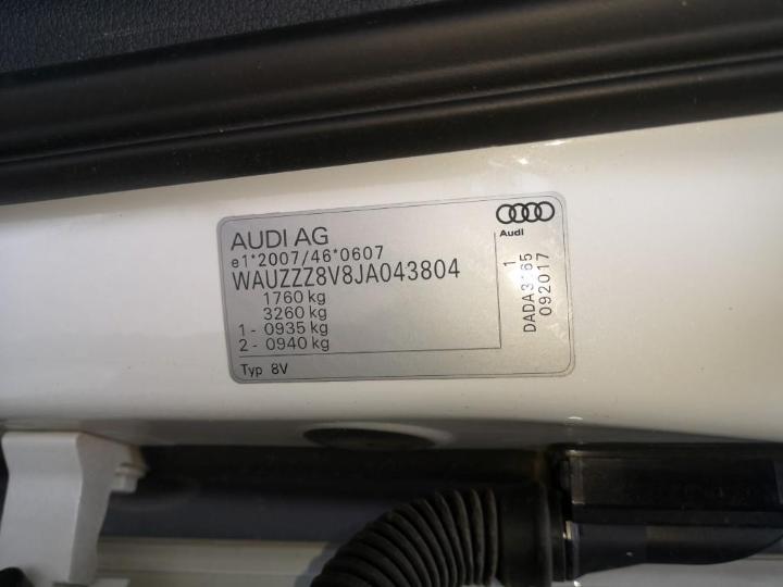 Photo 28 VIN: WAUZZZ8V8JA043804 - AUDI A3 