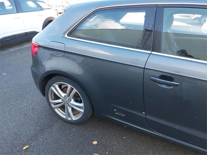 Photo 16 VIN: WAUZZZ8V8JA056682 - AUDI A3 