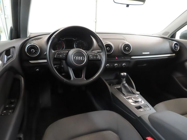 Photo 3 VIN: WAUZZZ8V8JA072641 - AUDI A3 SPORTBACK 