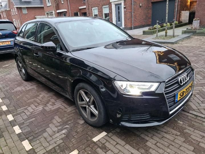 Photo 2 VIN: WAUZZZ8V8JA100017 - AUDI A3 SPORTBACK 