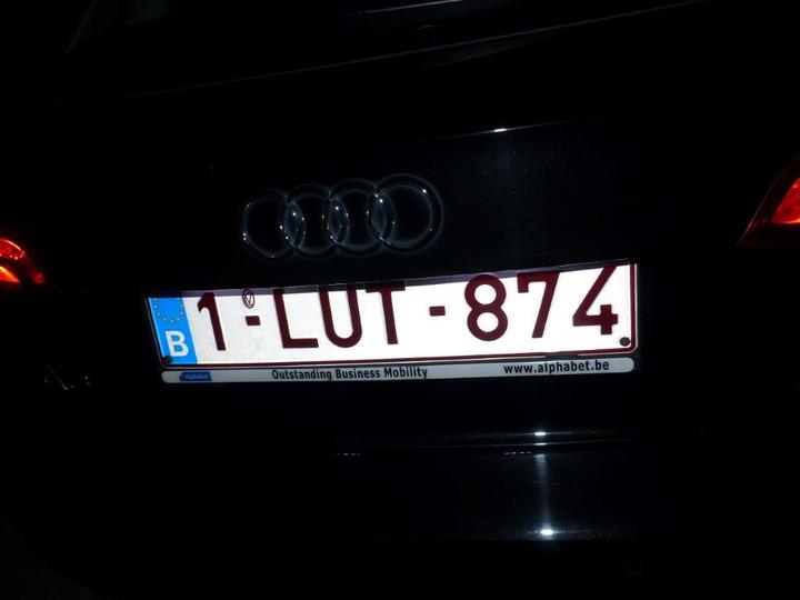 Photo 8 VIN: WAUZZZ8V9GA083396 - AUDI A3 