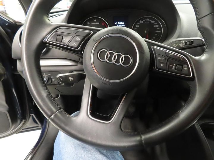 Photo 10 VIN: WAUZZZ8V9HA130010 - AUDI A3 