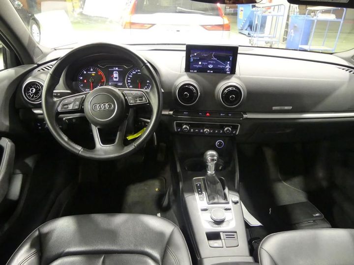 Photo 8 VIN: WAUZZZ8V9J1005563 - AUDI A3 SEDAN 