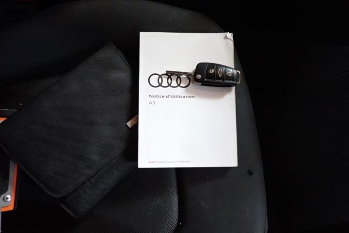 Photo 8 VIN: WAUZZZ8V9J1063530 - AUDI A3 BERLINE 