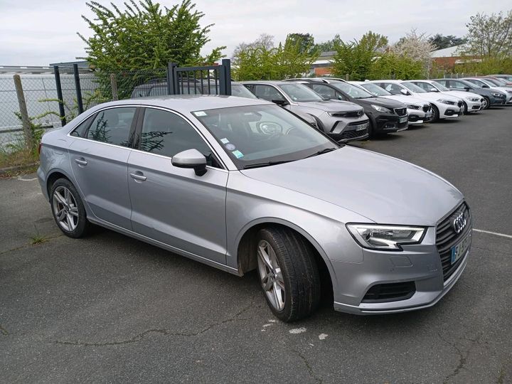 Photo 1 VIN: WAUZZZ8V9KA121718 - AUDI A3 BERLINE 