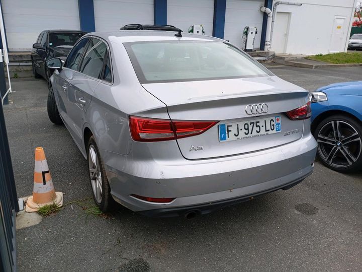 Photo 2 VIN: WAUZZZ8V9KA121718 - AUDI A3 BERLINE 