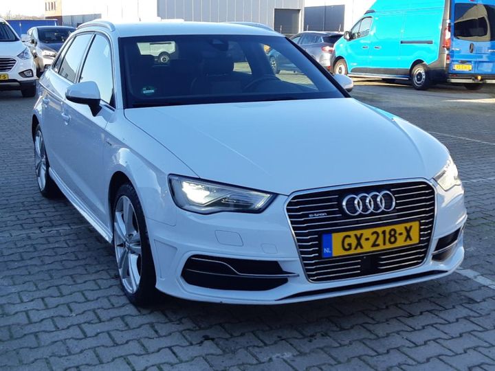 Photo 2 VIN: WAUZZZ8VXGA041898 - AUDI A3 