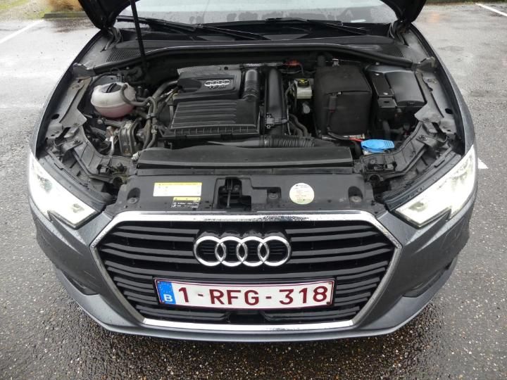 Photo 12 VIN: WAUZZZ8VXH1044284 - AUDI A3 BERLINE 