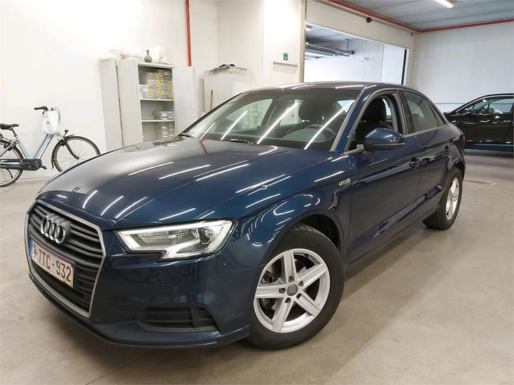 Photo 1 VIN: WAUZZZ8VXJ1038734 - AUDI A3 BERLINE 