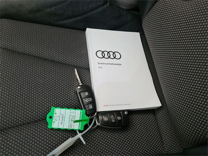 Photo 4 VIN: WAUZZZ8VXJ1042881 - AUDI A3 