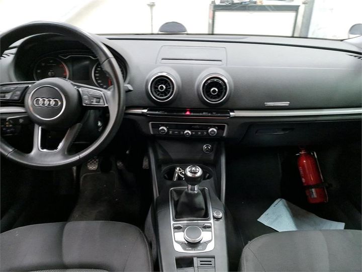 Photo 8 VIN: WAUZZZ8VXJ1059728 - AUDI A3 BERLINE 