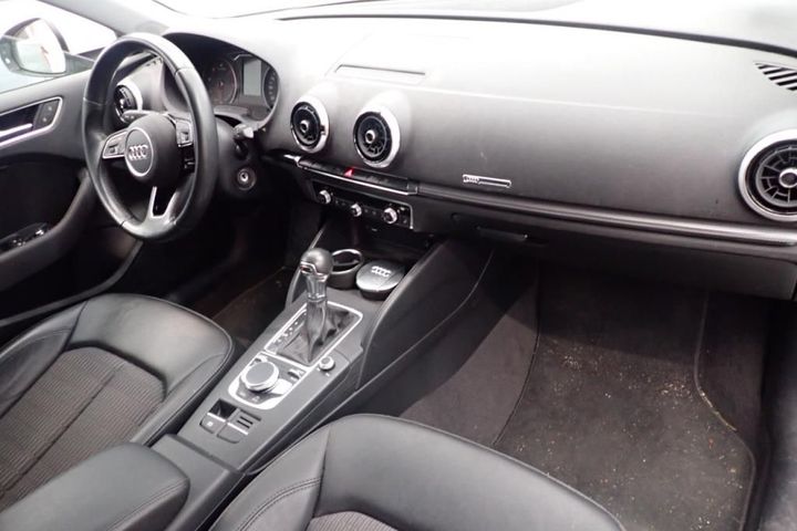 Photo 7 VIN: WAUZZZ8VXJ1079266 - AUDI A3 BERLINE 